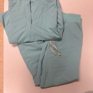 Figs Women's Scrub Top and Pants Set in Seaglass